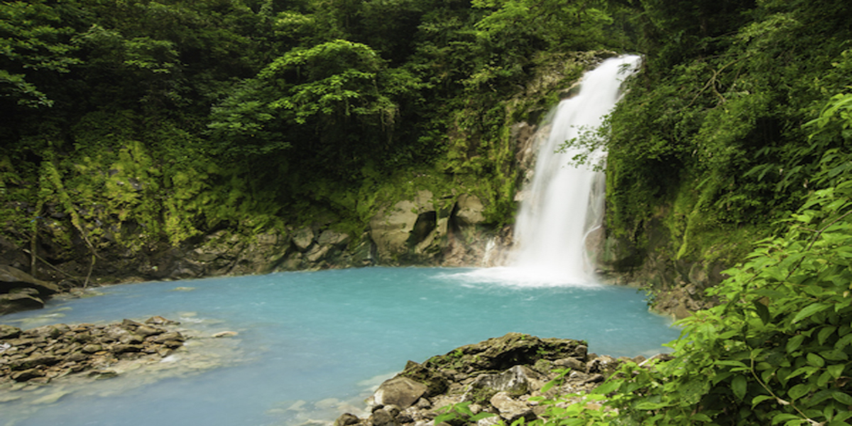 Fotografía río celeste